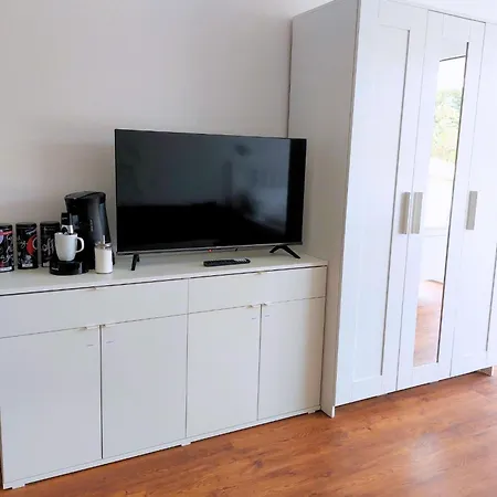 Rooftop L1 - Modernes Studioapartment Fuer 3 Personen