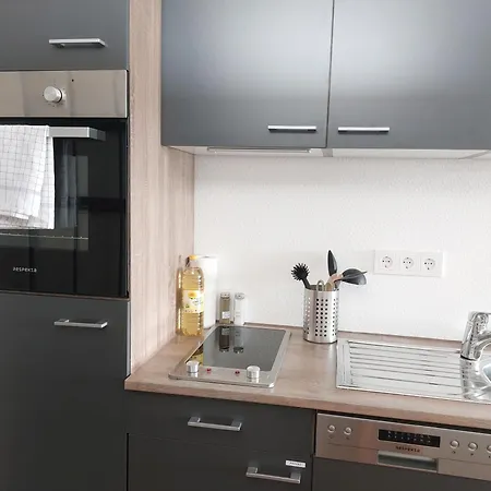 Rooftop L1 - Modernes Studioapartment Fuer 3 Personen Apartament *